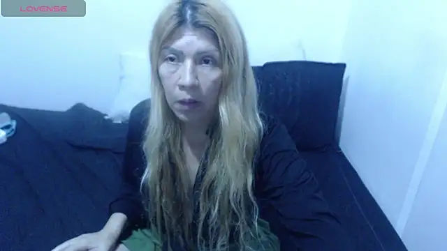 Dulce-Bella's cam snapshot