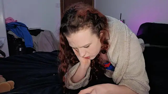 ENGLISHEMILY_69's cam snapshot