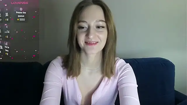 white_liillyy's cam snapshot