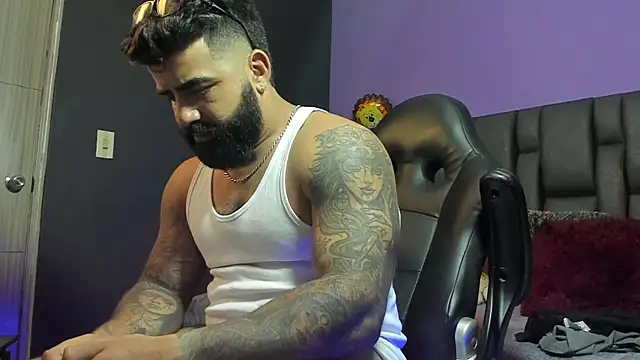 Lyon_vach live sex cam