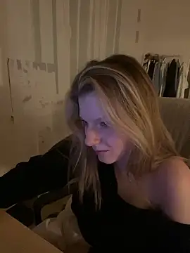 MaryHiggins live sex cam