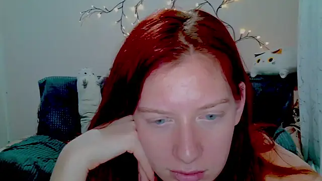 Lily_Ember's cam snapshot