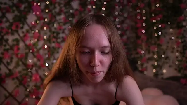 Petite_Polly's cam snapshot