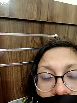 piryasharma005's cam snapshot