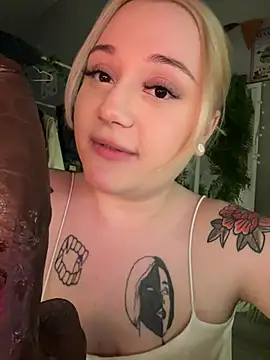 MCThroatGoat live sex cam