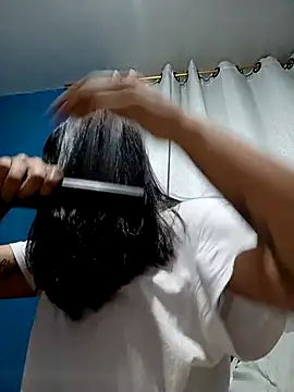 bri_ali's cam snapshot