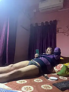 Saxymood1111 live sex cam