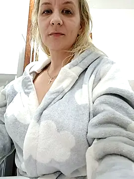 KaylinJan's cam snapshot