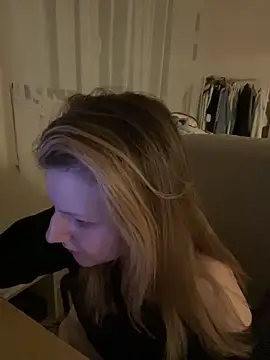 MaryHiggins live sex cam