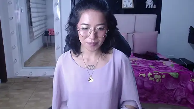 Lynn_turner's cam snapshot