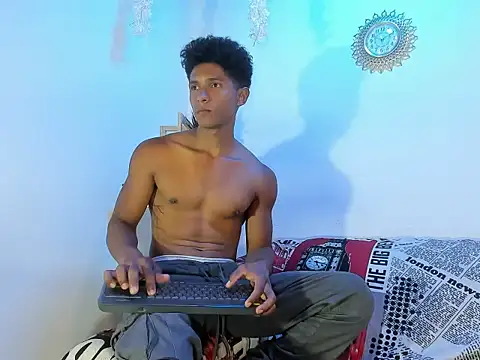 Yoel_hot2004's cam snapshot