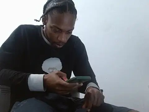 Larry-n-clouds's cam snapshot