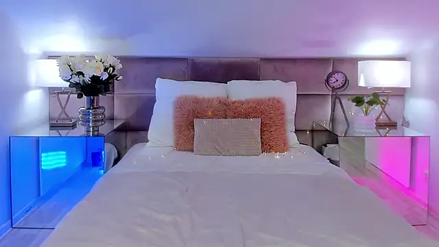 MiaMuse's cam snapshot