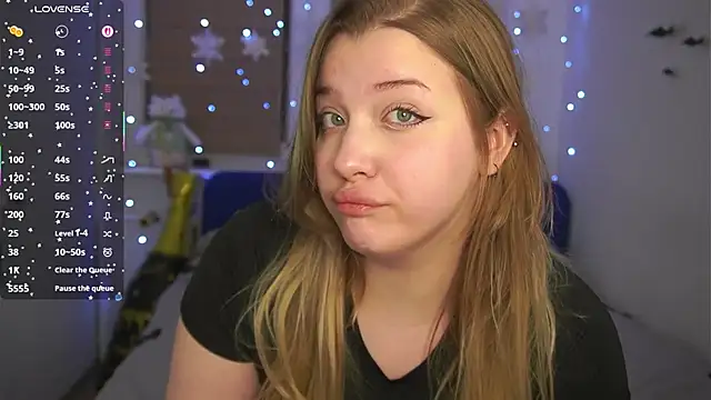 CuteSharloti's cam snapshot