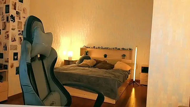 yourrdanceteacher's cam snapshot