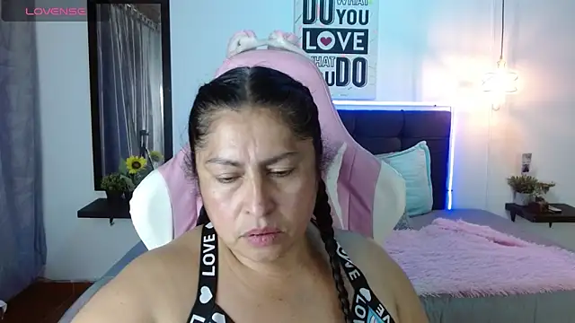 Keyla01_'s cam snapshot