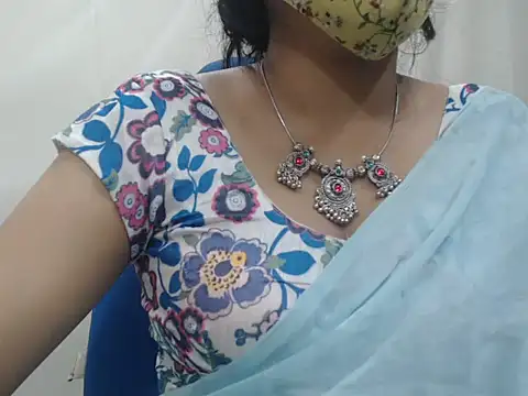 Lovely_Siri_23's cam snapshot