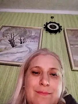 NyushaLollipop's cam snapshot