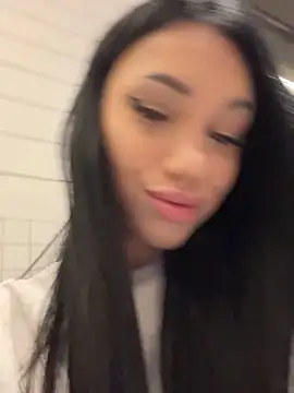 ilariea_girl live sex cam