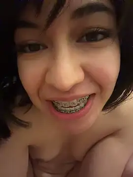 BitchyBratxxx live sex cam