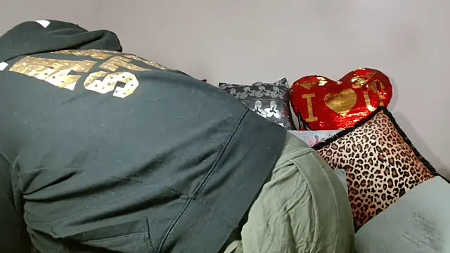 -__TSUNAMI__- live sex cam