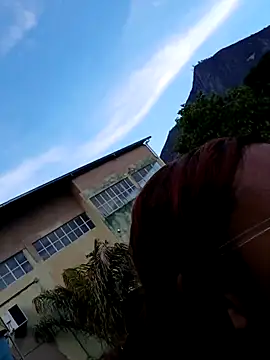 AliceRuivinha2 live sex cam