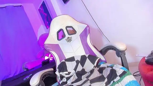 Angelasantini0 live sex cam