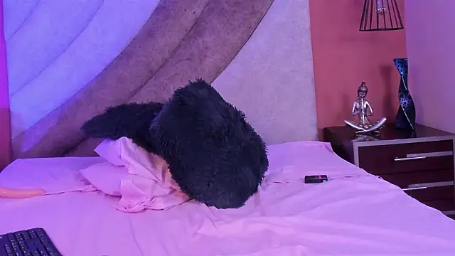 Corinna-saenz's cam snapshot