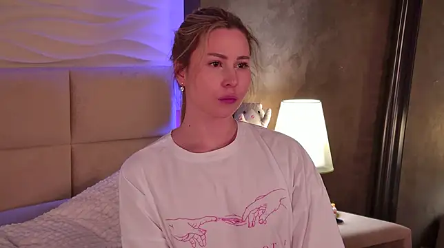 -SaraBlack-'s cam snapshot