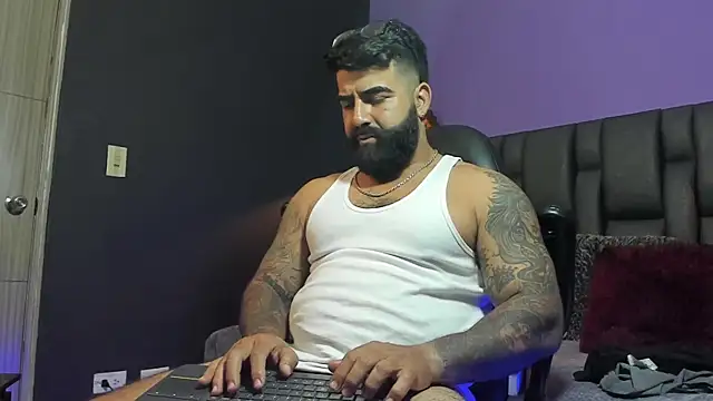 Lyon_vach live sex cam