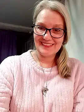 irinamaux live sex cam