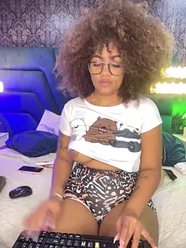 riri_brunnete live sex cam