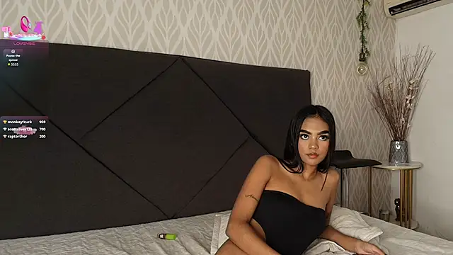 julieta_aguilar1 live sex cam