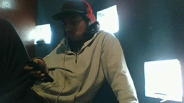 AlexAlejandro13's cam snapshot