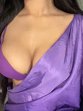 KARISHMA-STRIP live sex cam