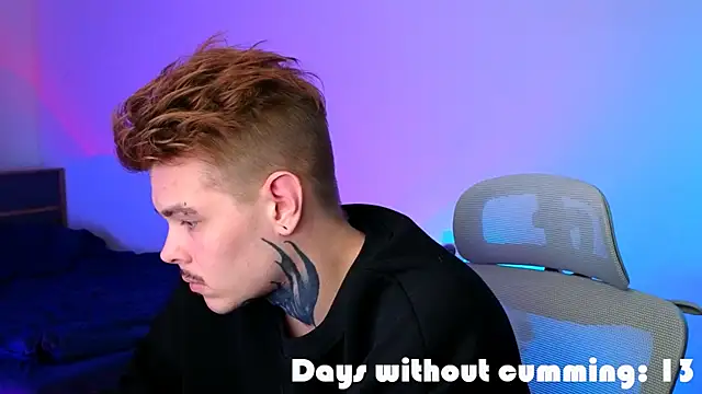 DENIS_HERE's cam snapshot