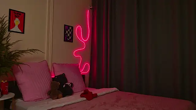 16gbRAM_'s cam snapshot