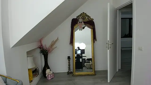 Ranya_Evy's cam snapshot