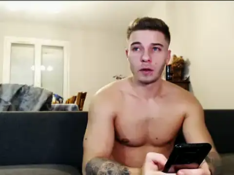 Elkafit28 live sex cam