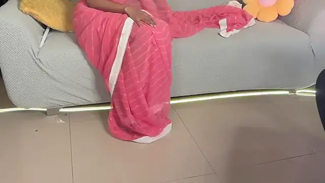 Wow-nisha's cam snapshot