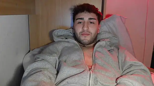 italianguy24's cam snapshot