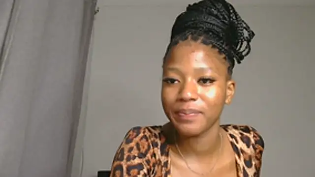 Ballenciaa live sex cam