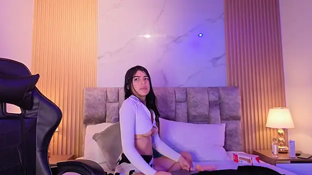 ruby_pink_'s cam snapshot