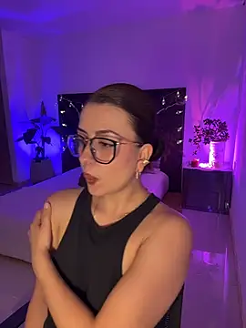 EmaSaenz live sex cam
