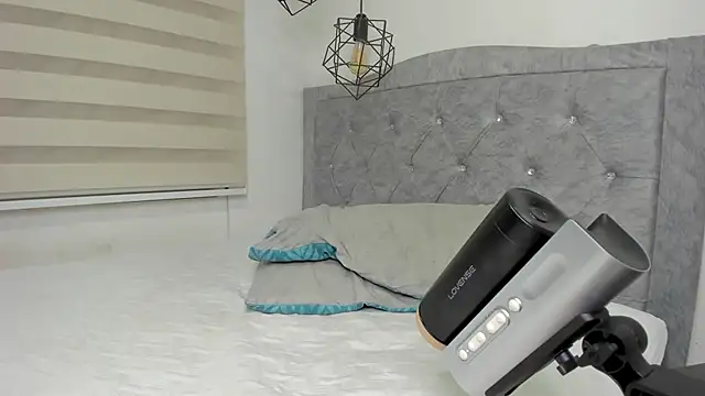 SIXXTOLOVE18 live sex cam