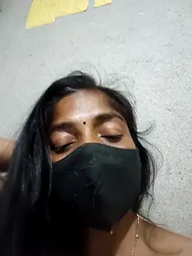 Gautami-telugu's cam snapshot