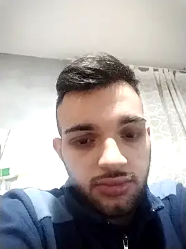 Francescodicristina44's cam snapshot