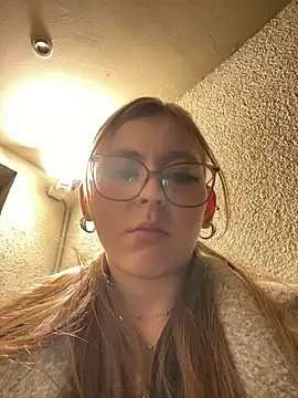 Milly-Kiss's cam snapshot