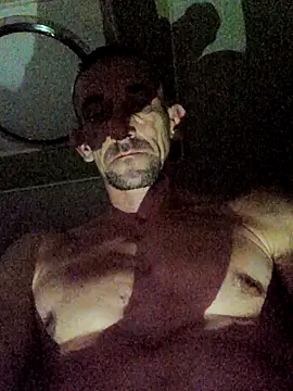 Nagyfarku39's cam snapshot