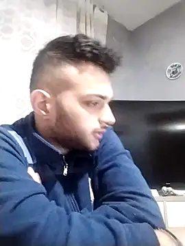 Francescodicristina44's cam snapshot